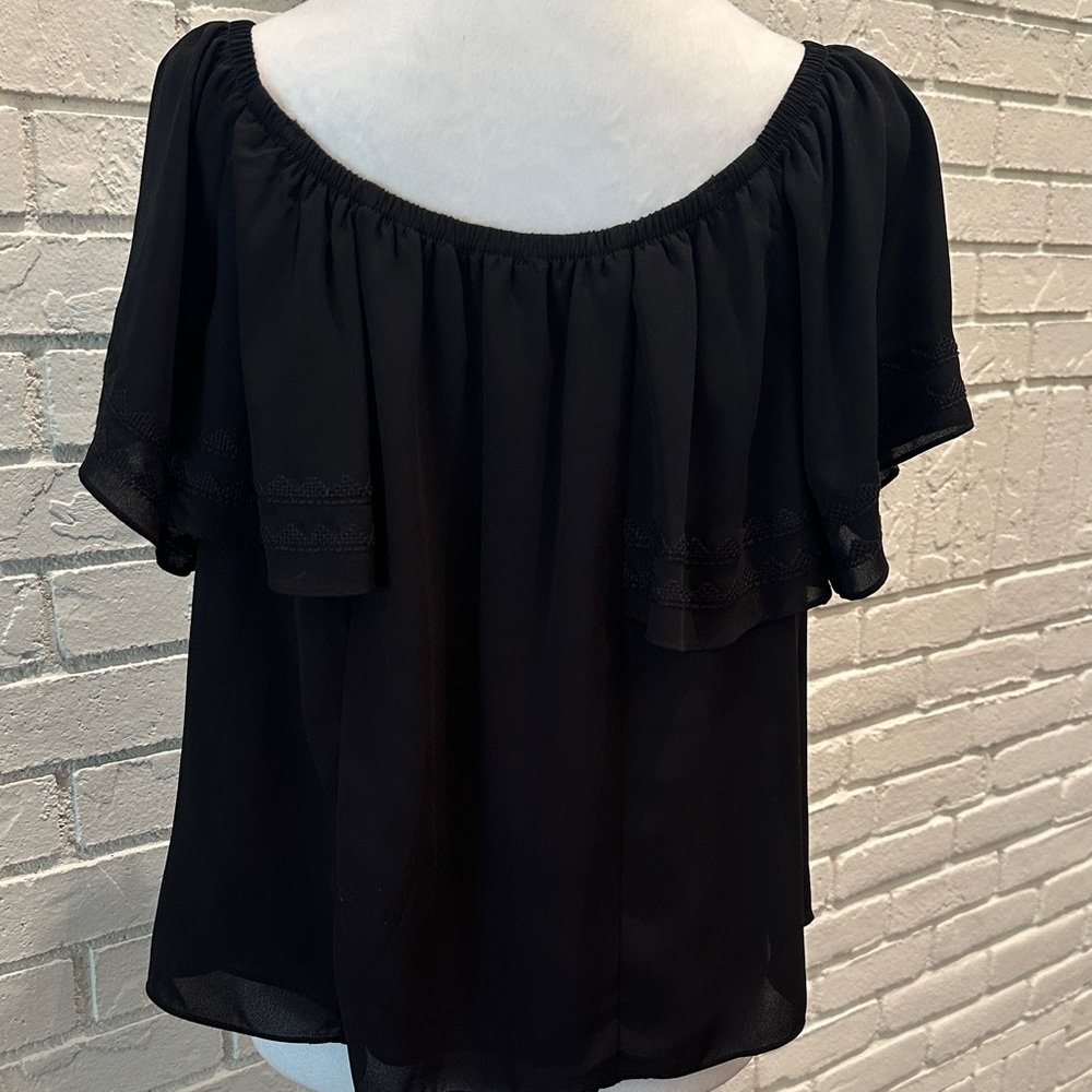 Source Unknown Black Ruffle Blouse - Picture 6 of 8